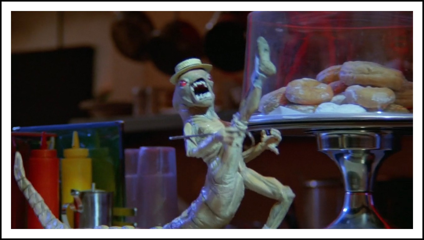 Болезнь Крона, осы-паразиты и «больной нытик из Цюриха»: что стоит за главной сценой «Чужого» - 46