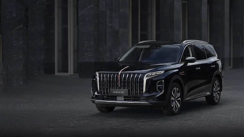 Китайский премиум на замену Audi Q7 и BMW X5. В России проданы первые семиместные Hongqi HS7
