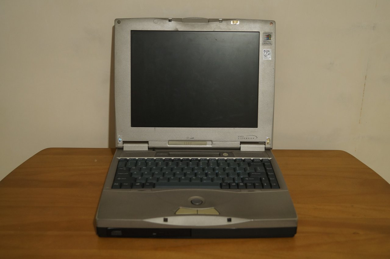 Fujitsu LifeBook C353: