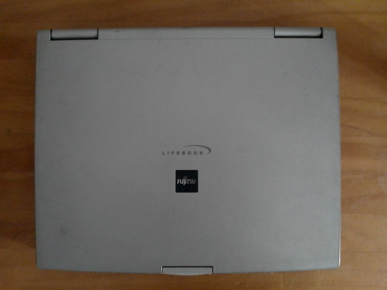 Fujitsu LifeBook C353: верх