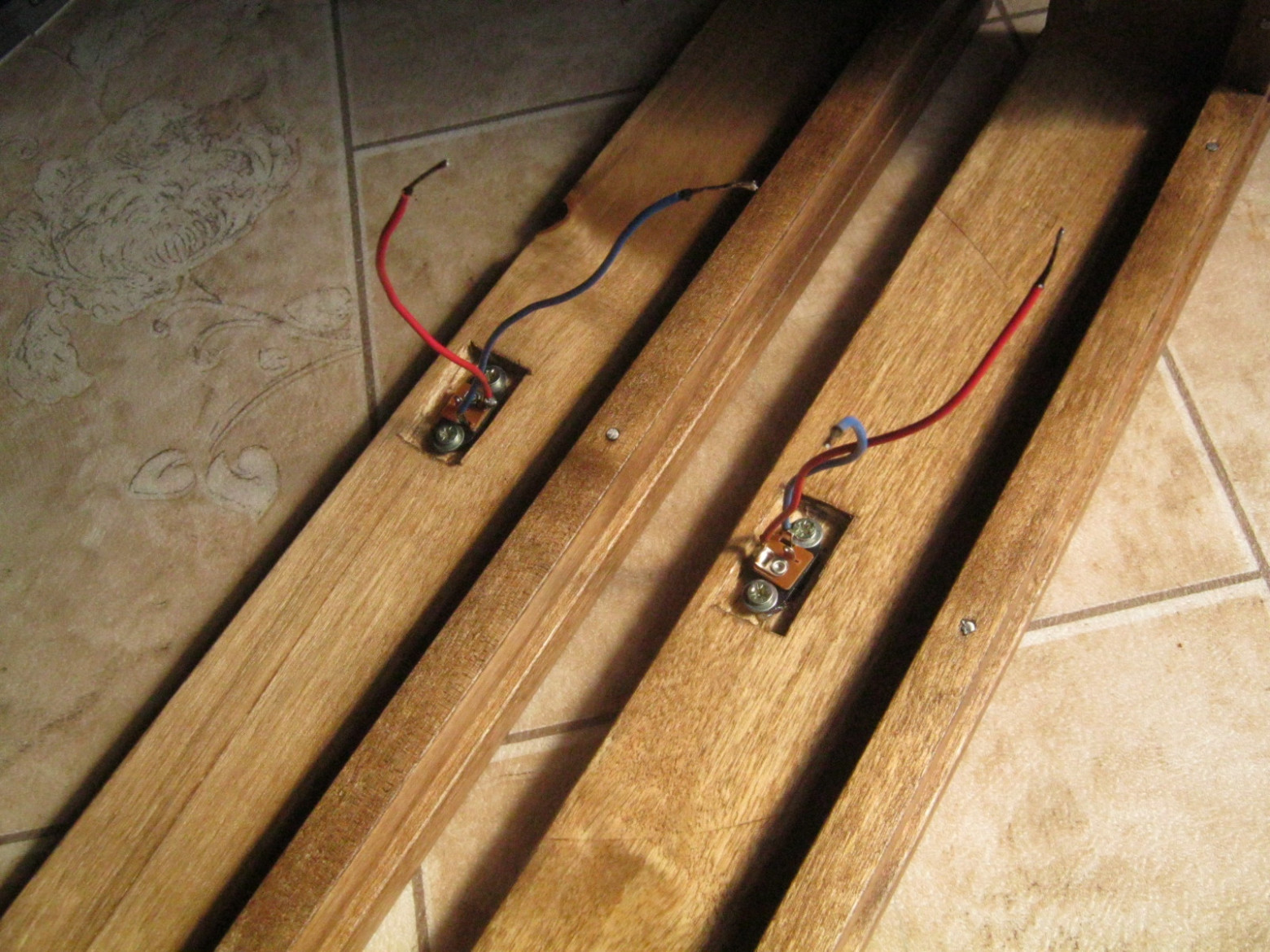 Фото 4.2. Установленные в раму с отделкой гнёзда