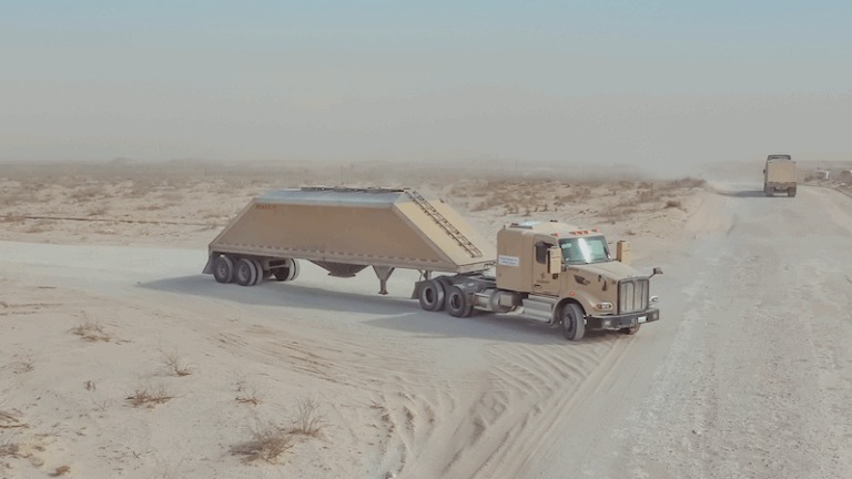 Первый беспилотный грузовик Kodiak, собранный Roush, передан заказчику