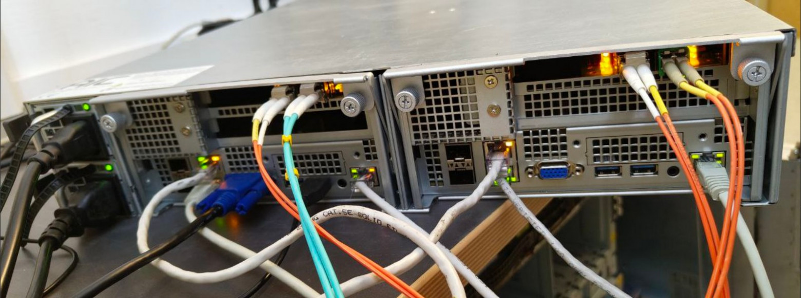 Рисунок 2 — СХД AIC HA202-PV подключение плат расширения.