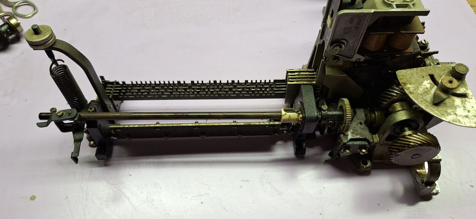 Приемник, вид спереди