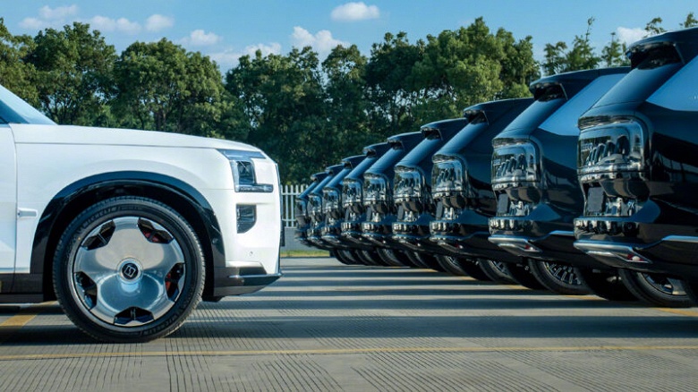 Первый в истории Zeekr с ДВС. Новенькие Zeekr 9X уже отгружают в салоны - 3 Первый в истории Zeekr с ДВС. Новенькие Zeekr 9X уже отгружают в салоны