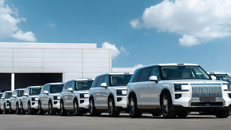 Первый в истории Zeekr с ДВС. Новенькие Zeekr 9X уже отгружают в салоны - 4 Первый в истории Zeekr с ДВС. Новенькие Zeekr 9X уже отгружают в салоны