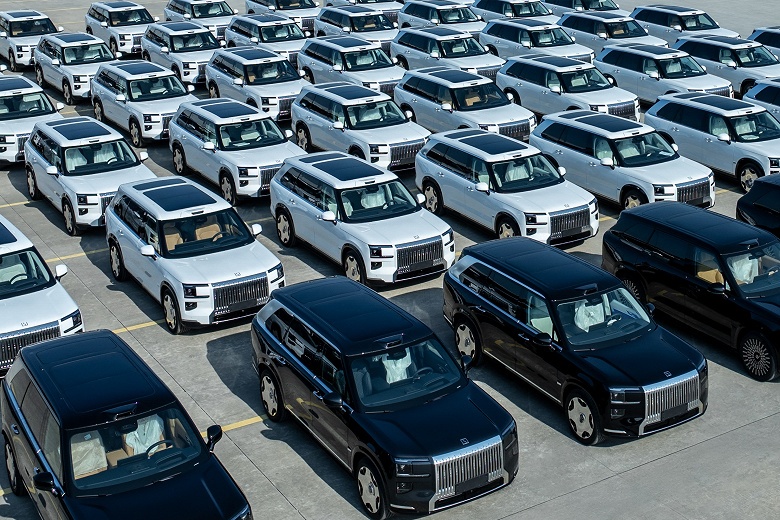 Первый в истории Zeekr с ДВС. Новенькие Zeekr 9X уже отгружают в салоны - 1 Первый в истории Zeekr с ДВС. Новенькие Zeekr 9X уже отгружают в салоны