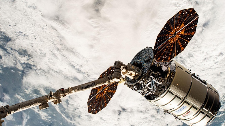Стыковка нового корабля Cygnus XL с МКС откладывается из-за проблем с двигателем - 1 Стыковка нового корабля Cygnus XL с МКС откладывается из-за проблем с двигателем
