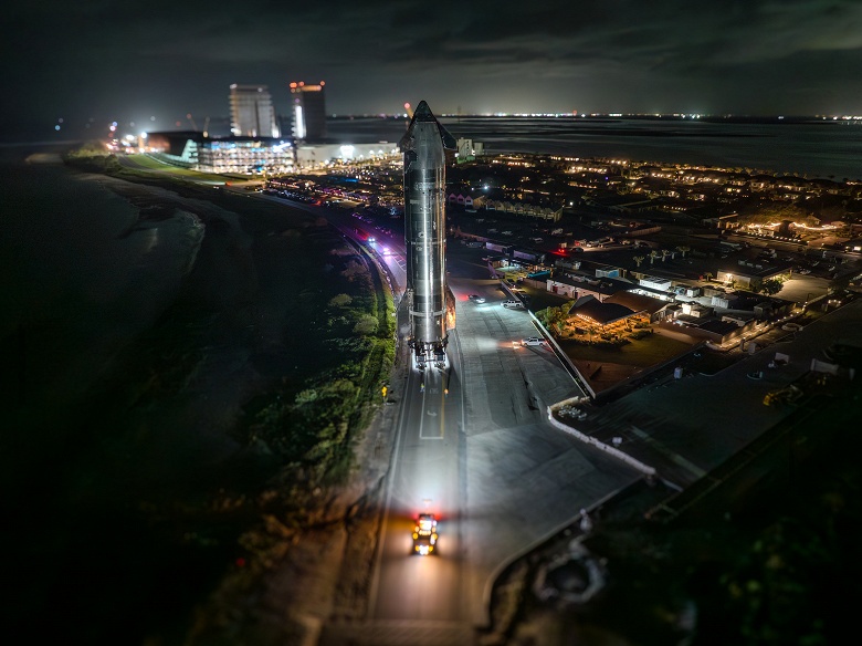 &laquo;Готовимся к последнему запуску Starship 2&raquo;. Илон Маск показал установленный корабль на стартовой площадке