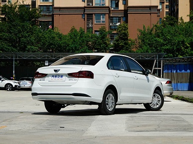 Клон Volkswagen Polo с тем же 6-ступенчатым «автоматом» — всего 78,8 тыс. юаней (950 тыс. рублей). Jetta VA3 получил новые комплектации - 2 Клон Volkswagen Polo с тем же 6-ступенчатым «автоматом» — всего 78,8 тыс. юаней (950 тыс. рублей). Jetta VA3 получил новые комплектации