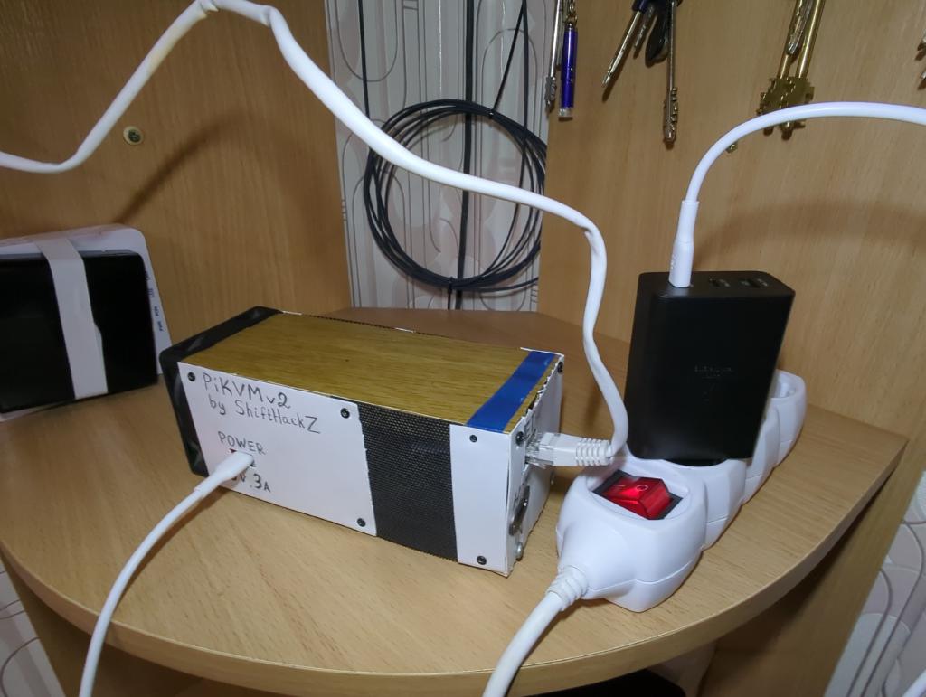 Первый запуск моего самодельного устройства PiKVM