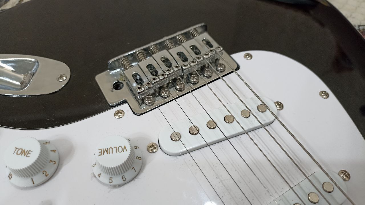 Установка бриджевого хамбакера на дешёвый стратокастер - 15 Установка бриджевого хамбакера на дешёвый стратокастер - 15