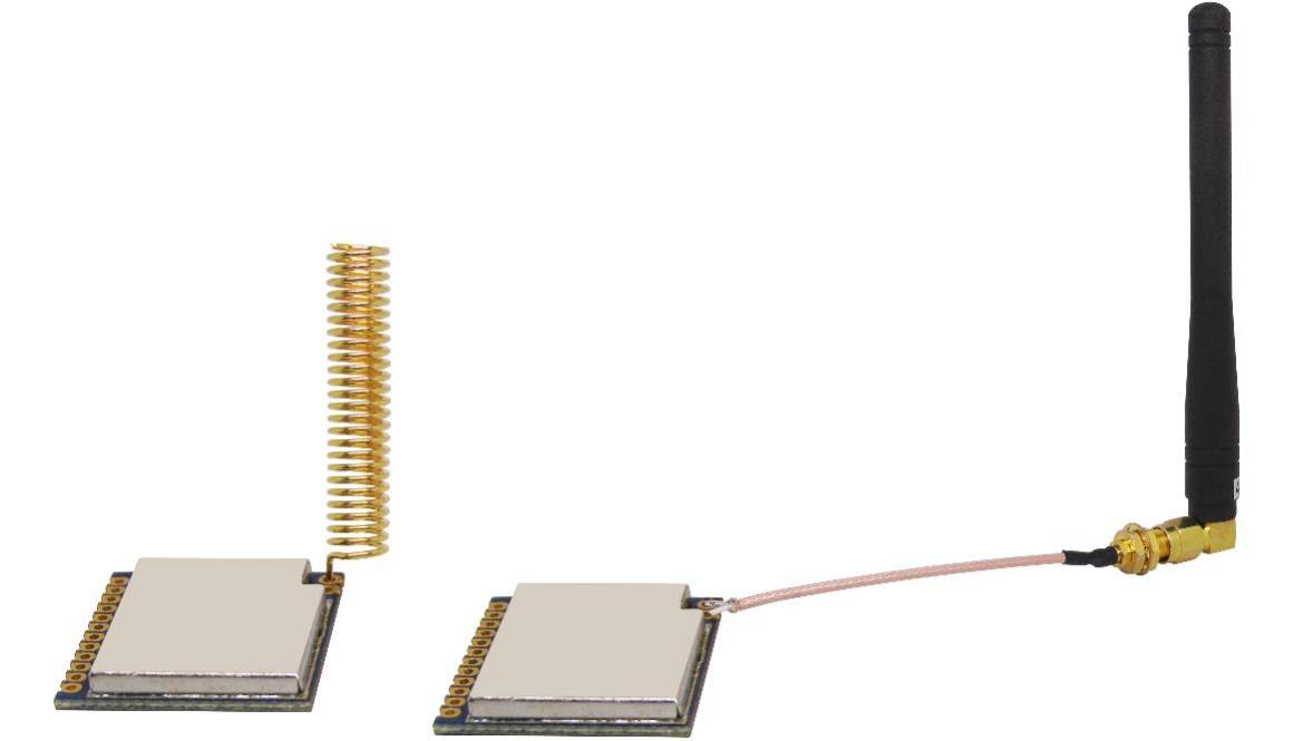 Модуль RF4463PRO, подключенный к пружинной антенне и штыревой антенне