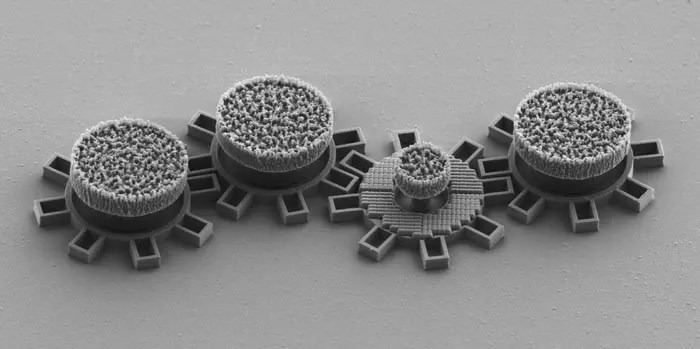 Создан самый маленький в мире микрочиповый двигатель на световых шестерёнках