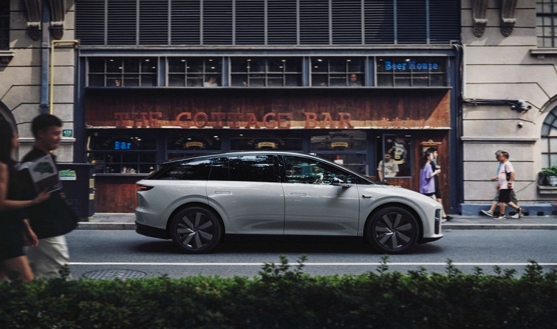 В машины Li Auto начнут устанавливать фирменные АКБ собственного производства - 1 Li Auto начинает выпуск собственных аккумуляторов. Совсем скоро они появятся в машинах компании