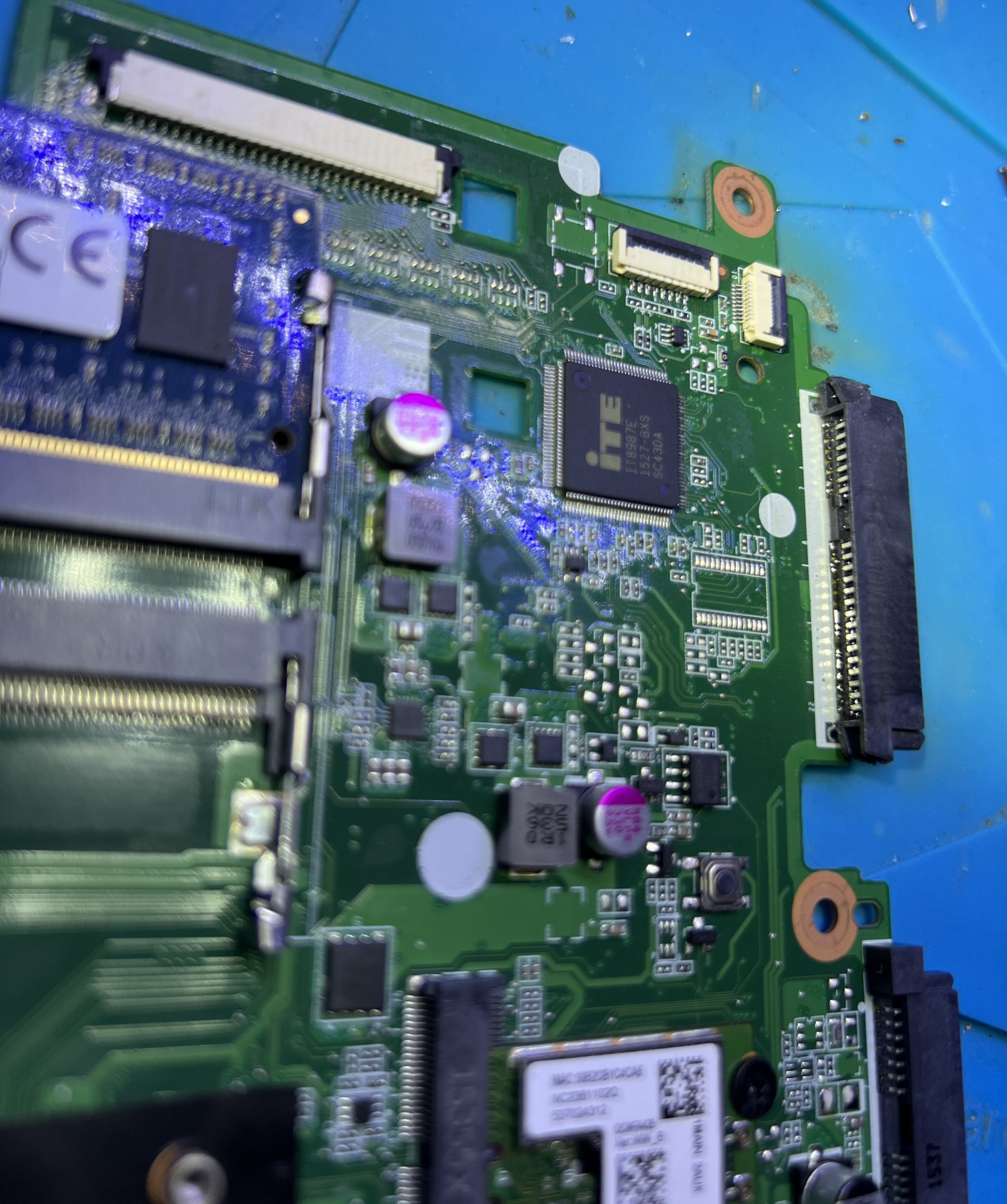 Как я ремонтировал ноутбук, купленный за 12 евро. Восстановление при помощи паяльника и отчаяния - 15