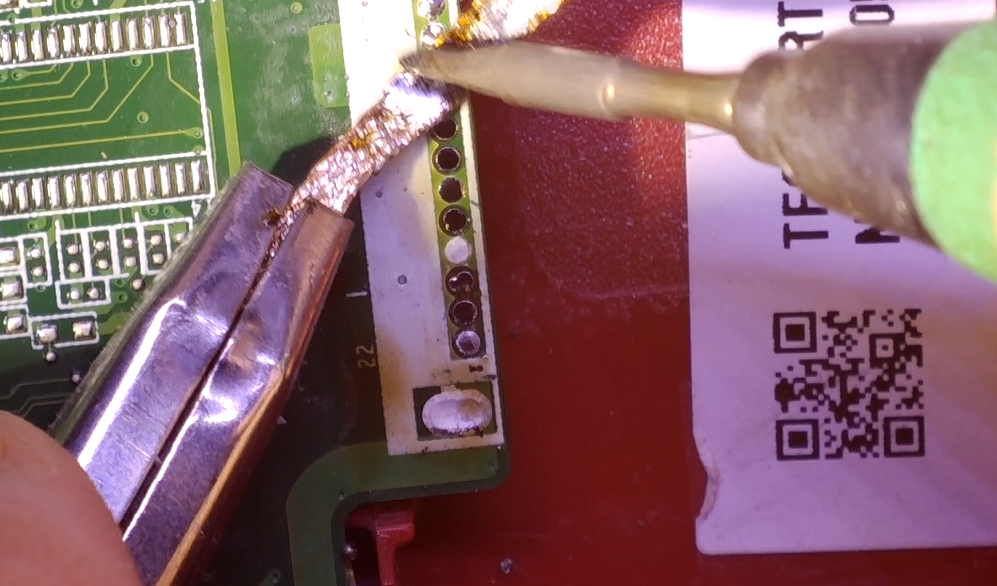 Как я ремонтировал ноутбук, купленный за 12 евро. Восстановление при помощи паяльника и отчаяния - 8