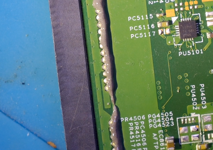 Как я ремонтировал ноутбук, купленный за 12 евро. Восстановление при помощи паяльника и отчаяния - 9