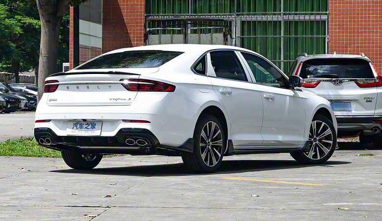 Аналог Toyota Camry от Geely, только мощнее и гораздо дешевле. Стартовали продажи Geely Preface 2026 - 2 Аналог Toyota Camry от Geely, только мощнее и гораздо дешевле. Стартовали продажи Geely Preface 2026