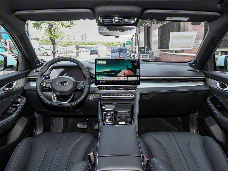 Аналог Toyota Camry от Geely, только мощнее и гораздо дешевле. Стартовали продажи Geely Preface 2026 - 3 Аналог Toyota Camry от Geely, только мощнее и гораздо дешевле. Стартовали продажи Geely Preface 2026