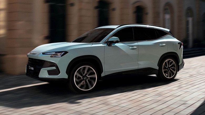 Кроссовер Soueast S06 готовится к выходу в России: 197 л.с. и полный привод - 1 Кроссовер Soueast S06 готовится к выходу в России: 197 л.с. и полный привод