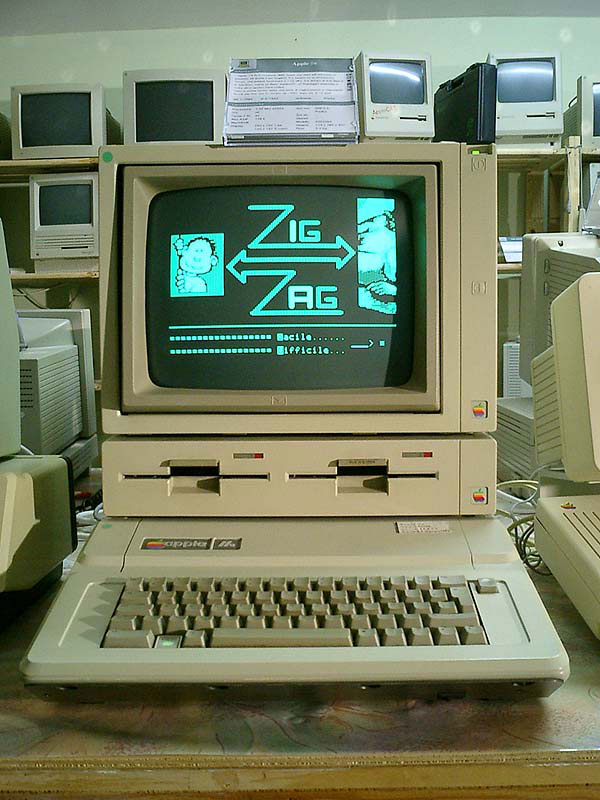 Первый успешный домашний компьютер, Apple II