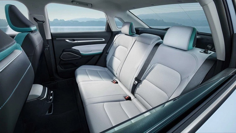 Замена Geely Emgrand: раскрыто оснащение седанов Belgee S50 белорусской сборки для России - 3 Замена Geely Emgrand: раскрыто оснащение седанов Belgee S50 белорусской сборки для России