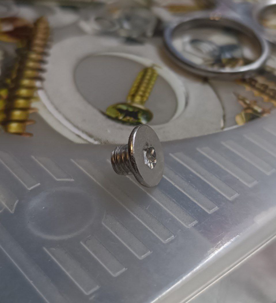 Такие винты есть только на Алиэкспресс