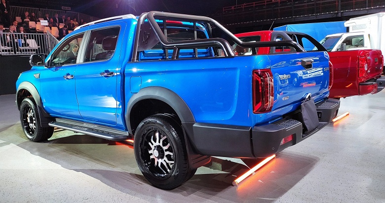 224 л.с., мощная рама, 8-ступенчатый «автомат» и полный привод — всего 3,5 млн рублей. Раскрыта стоимость пикапа Sollers ST9, производство которого наладили на УАЗе - 2 224 л.с., мощная рама, 8-ступенчатый «автомат» и полный привод — всего 3,5 млн рублей. Раскрыта стоимость пикапа Sollers ST9, производство которого наладили на УАЗе