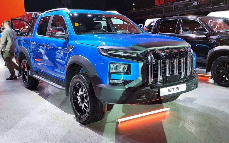 224 л.с., мощная рама, 8-ступенчатый «автомат» и полный привод — всего 3,5 млн рублей. Раскрыта стоимость пикапа Sollers ST9, производство которого наладили на УАЗе - 1 224 л.с., мощная рама, 8-ступенчатый «автомат» и полный привод — всего 3,5 млн рублей. Раскрыта стоимость пикапа Sollers ST9, производство которого наладили на УАЗе