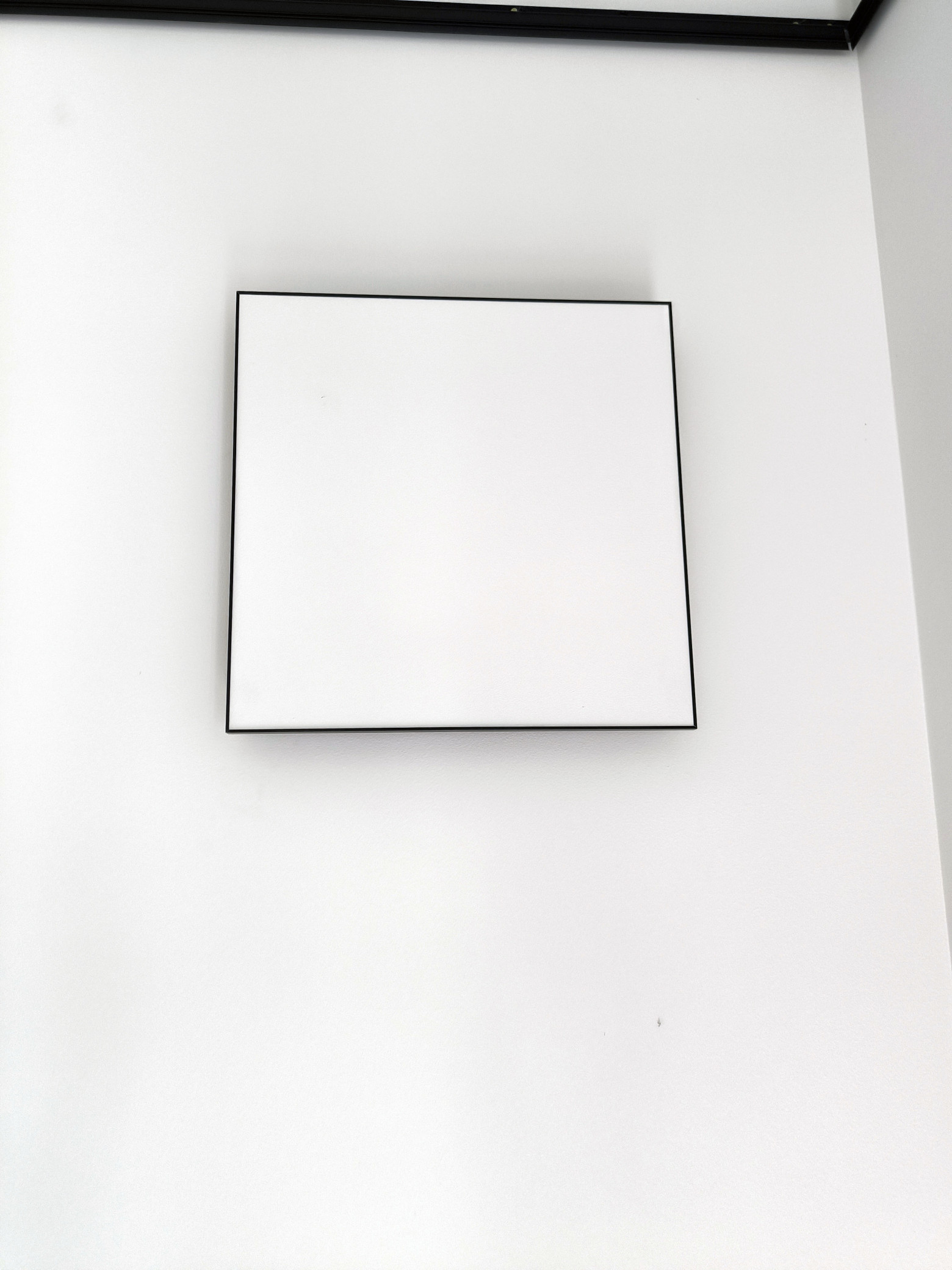 А так он выглядит в закрытом состоянии  