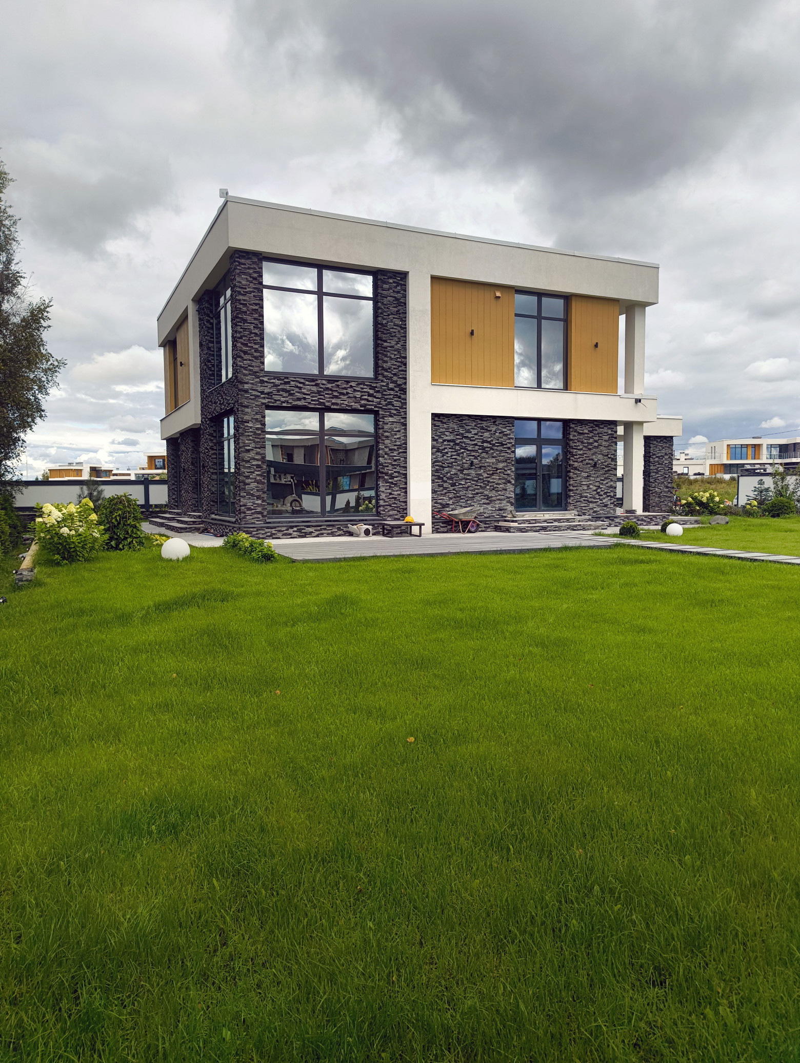 Другой фасад  