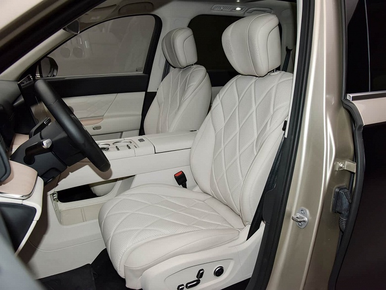 У Chery появился большой внедорожник, очень похожий на Range Rover. Chery Fulwin T11 вышел на рынок: 6 мест, запас хода 1400 км, гибридная система и полный привод