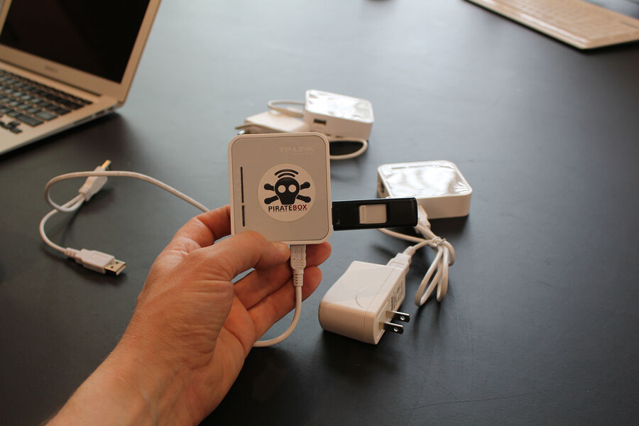 Изображение с официального сайта https://piratebox.cc/