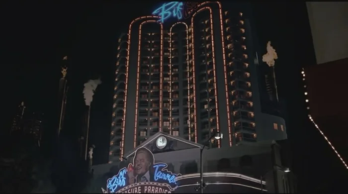 Назад в будущее 2 — образцовый сиквел легендарного фильма? - 3