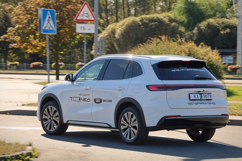 Первый белорусский кроссовер, который приедет в Россию. Живые фото Belgee X80, который расходует от 6,4 до 10 л/100 км