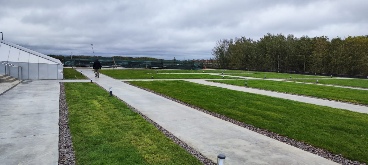 Вложили 700 млн. Работали сутками, нас сдувал ураган, материалы носили на плечах. А люди топчут нашу работу - 22 Вложили 700 млн. Работали сутками, нас сдувал ураган, материалы носили на плечах. А люди топчут нашу работу - 22