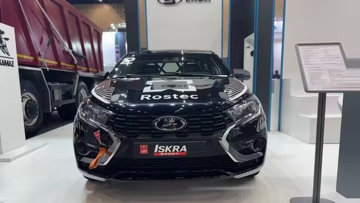 АвтоВАЗ показал гоночную версию Lada Iskra Sport - 2 АвтоВАЗ показал гоночную версию Lada Iskra Sport