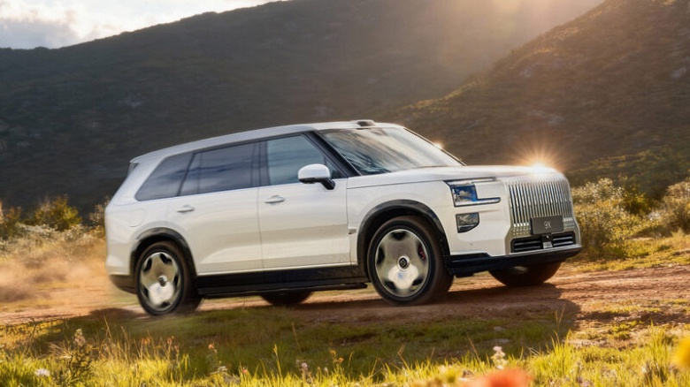 Первый в истории Zeekr с ДВС. Названы цены Zeekr 9X - 1 Первый в истории Zeekr с ДВС. Названы цены Zeekr 9X