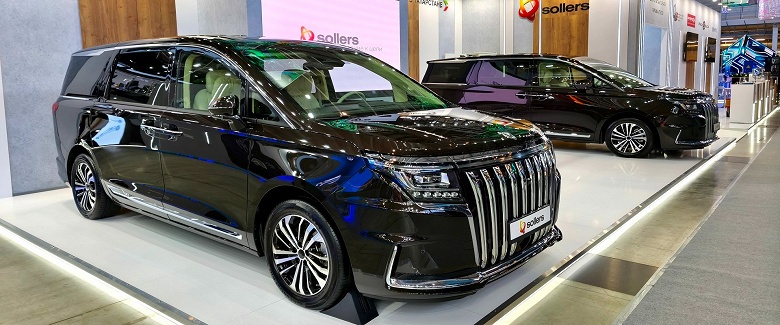 Аналог Toyota Alphard российской сборки с 2,0-литровым мотором и 8-ступенчатым &laquo;автоматом&raquo;. Производство Sollers SP7 ведётся по полному циклу