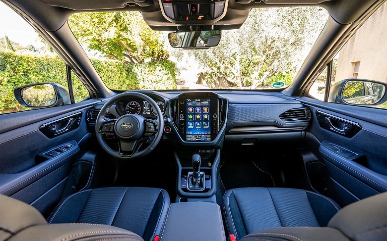 Новый Subaru Forester шестого поколения уже появился у официальных дилеров в России: атмосферный мотор, полный привод, гарантия, топовое оснащение &mdash; за 7,6 млн рублей