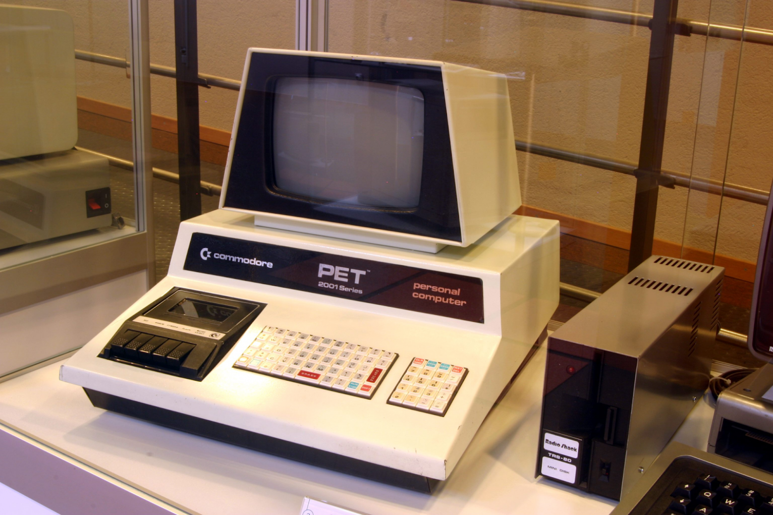 Commodore PET, Википедия, Rama
