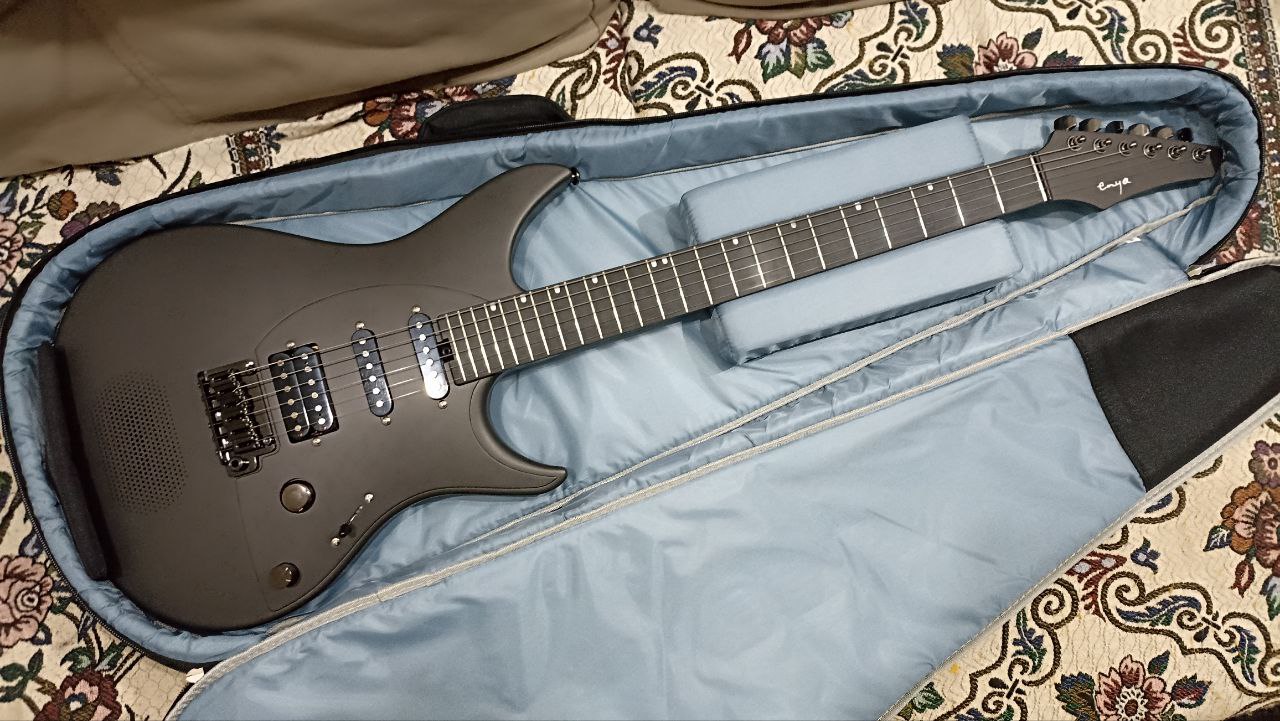Enya Inspire — умная углепластиковая электрогитара для гиков - 21