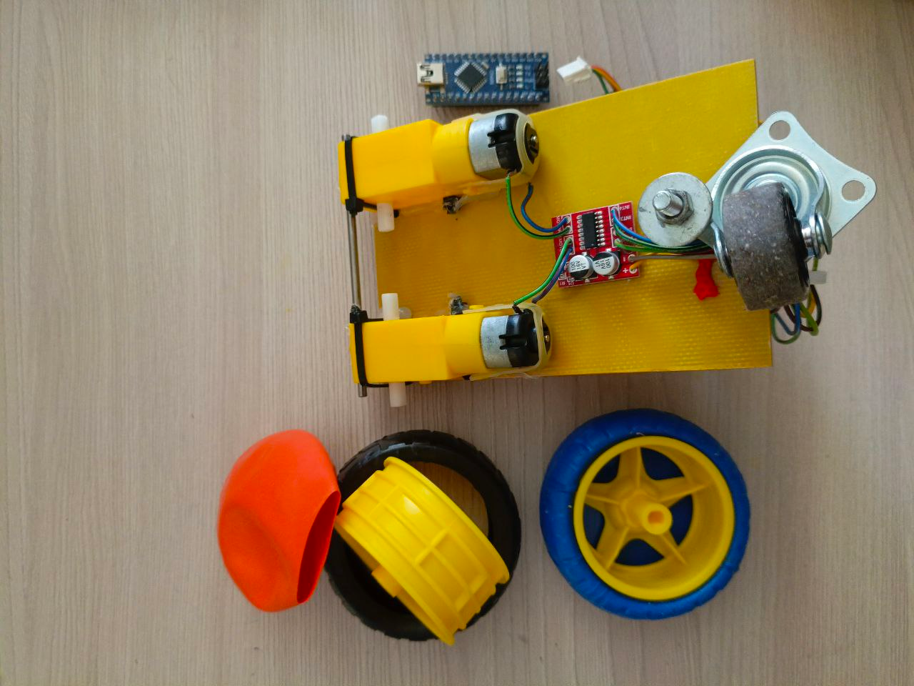 Рис 2. Основные компоненты тележки