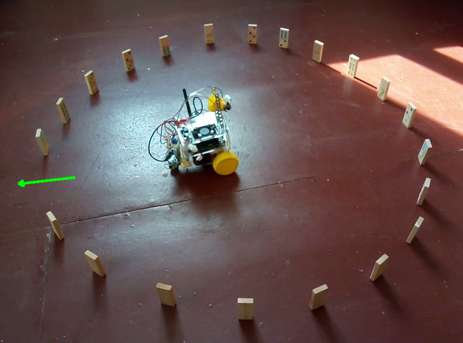 Рис 1. Зеленой стрелочкой показан единственный выход
