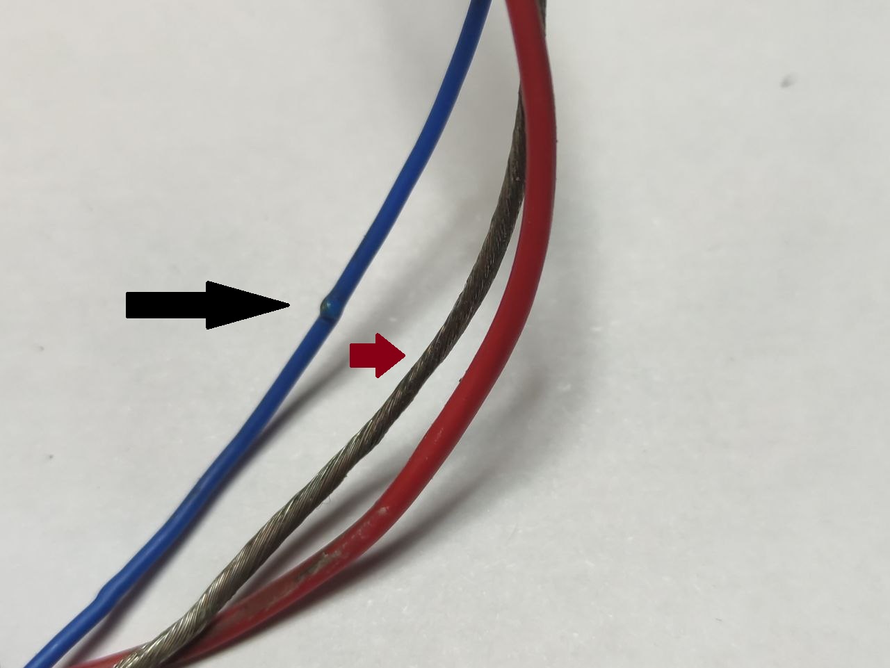 Причина замыкания