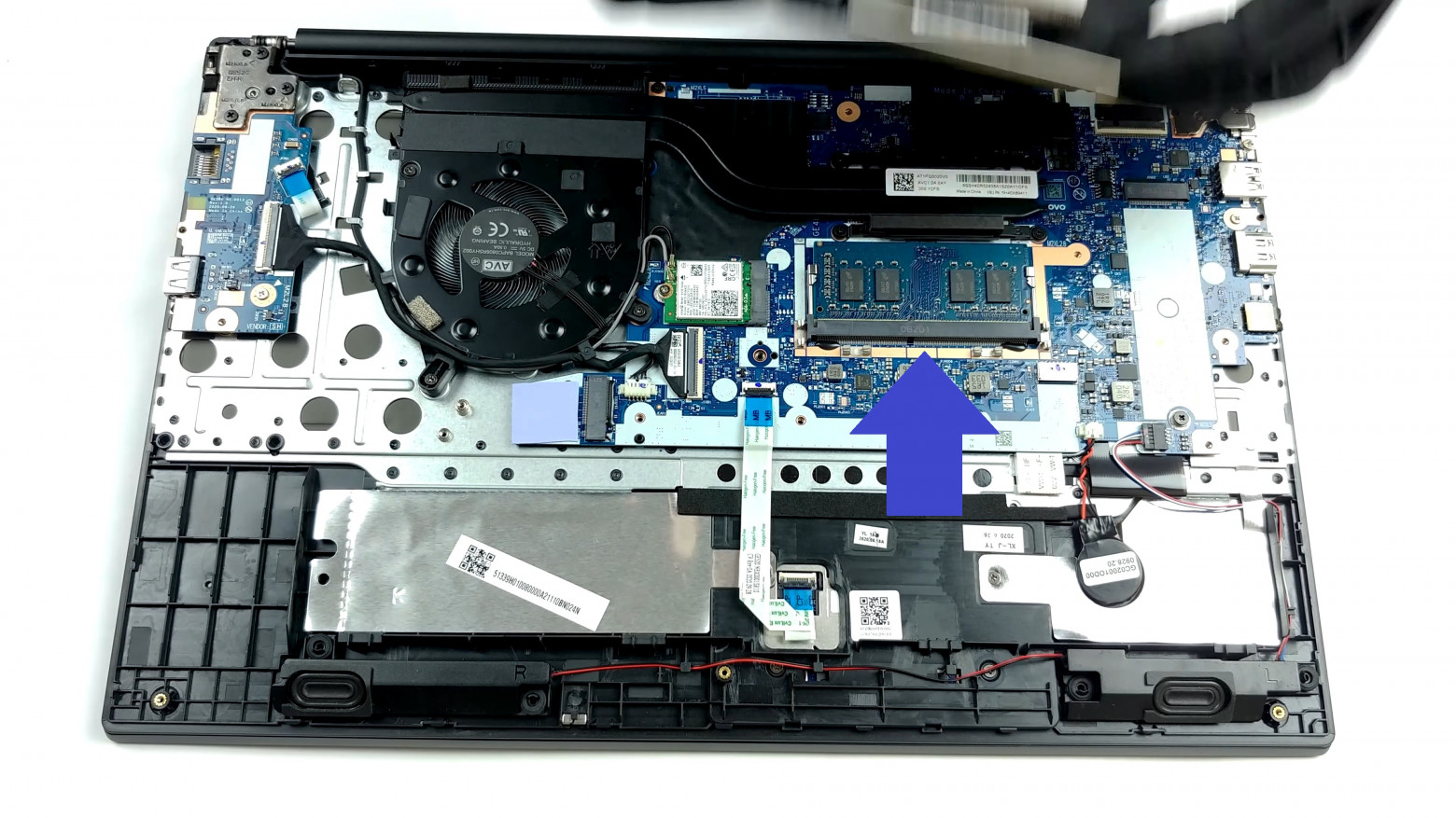 Кадр из видео по разборке, RAM