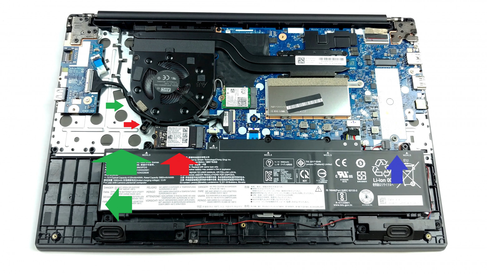 Кадр из видео по разборке, SSD