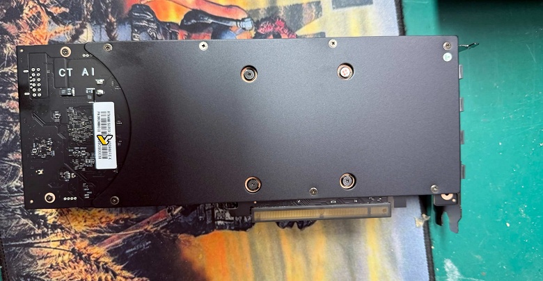 В Китае начали продавать GeForce RTX 4080 Super с 32 ГБ памяти &mdash; всего 1280 долларов