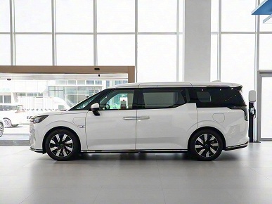 Поиграли в электромобили — и хватит? Чисто электрический Volvo EM90 превратят в гибрид - 2 Поиграли в электромобили — и хватит? Чисто электрический Volvo EM90 превратят в гибрид